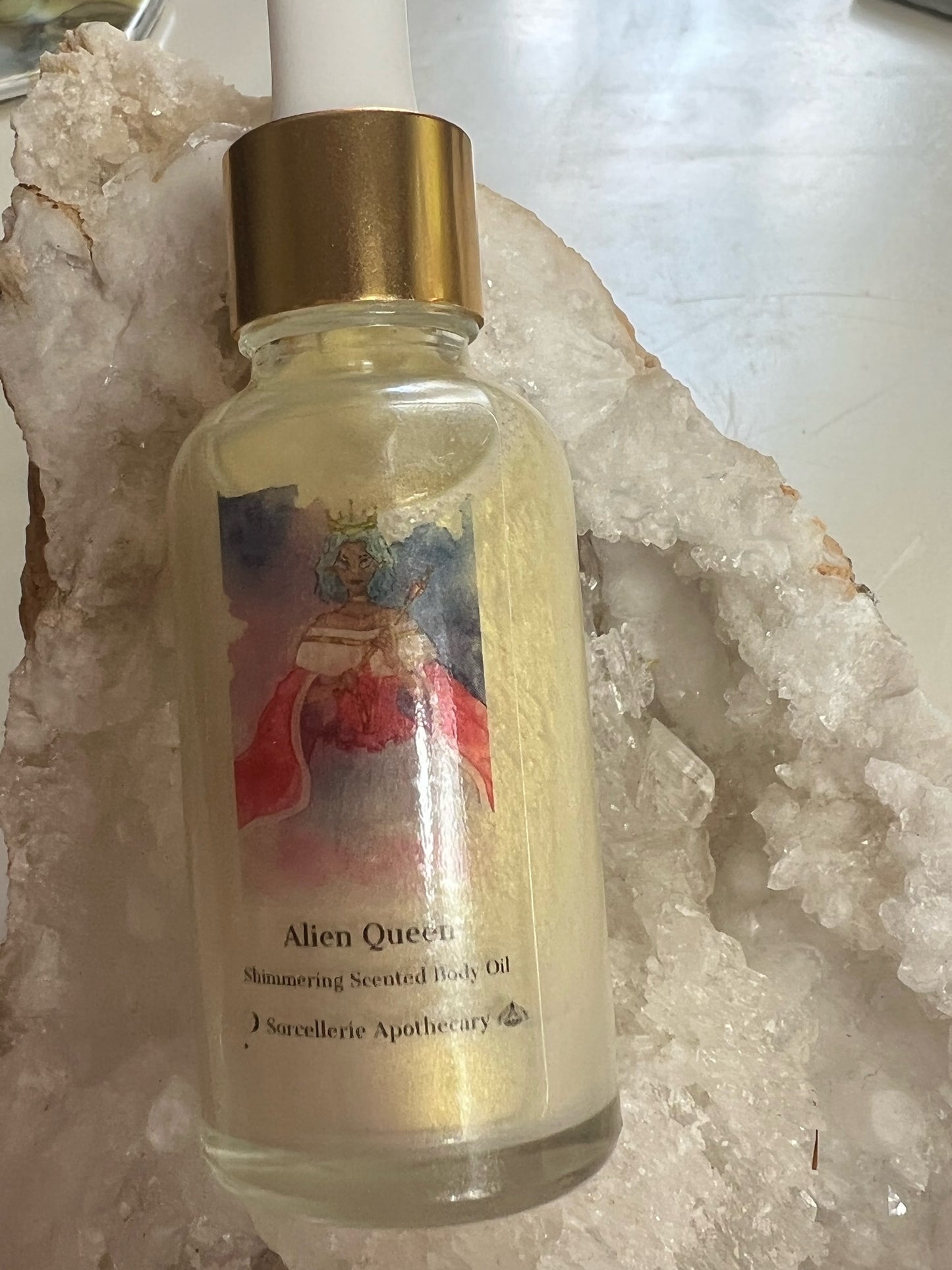 Alien Queen Shimmering Scented Body Oil